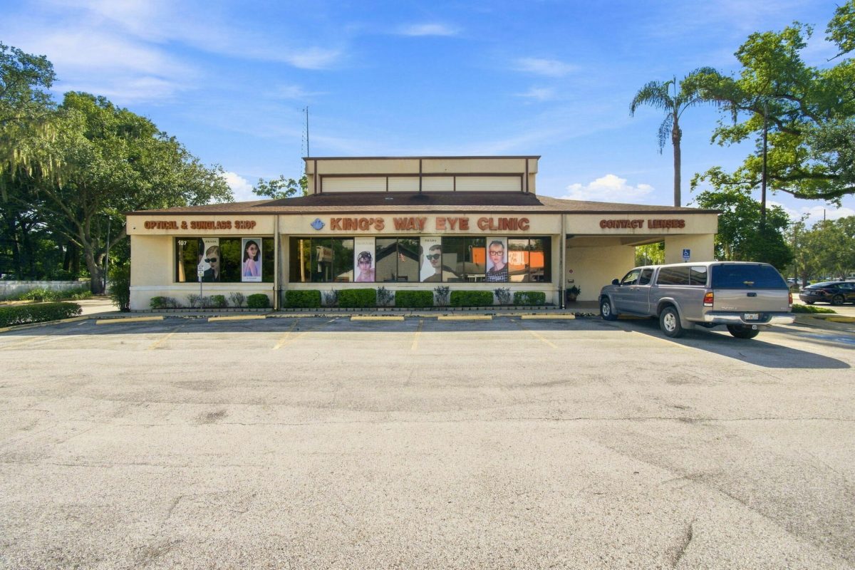 Brandon Freestanding Medical / Retail with Abundant Parking